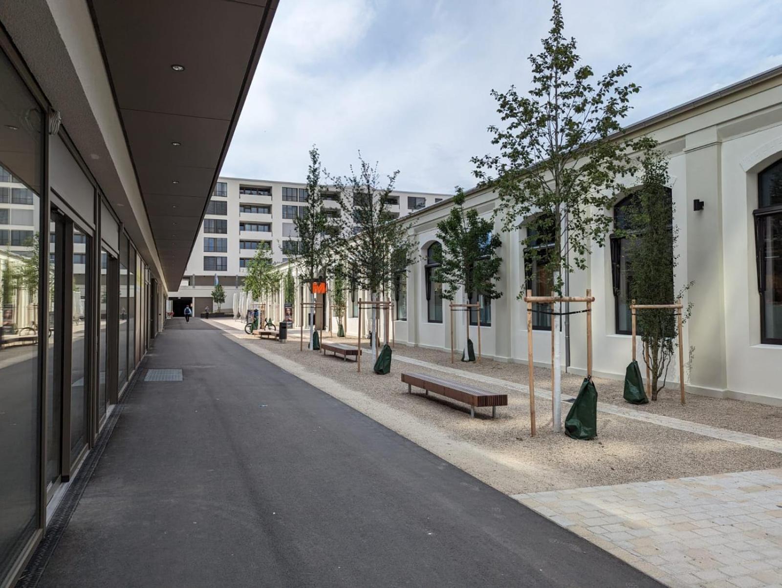 Loewe Apartments Am Rheinfall Neuhausen Am Rheinfall Exterior photo